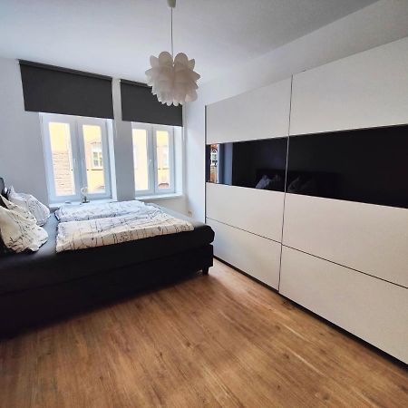 Neu Sanierte Wohnung Mit Balkon Und Stellplatz Érfurt Exterior foto
