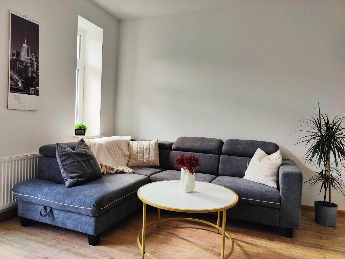 Neu Sanierte Wohnung Mit Balkon Und Stellplatz Érfurt Exterior foto