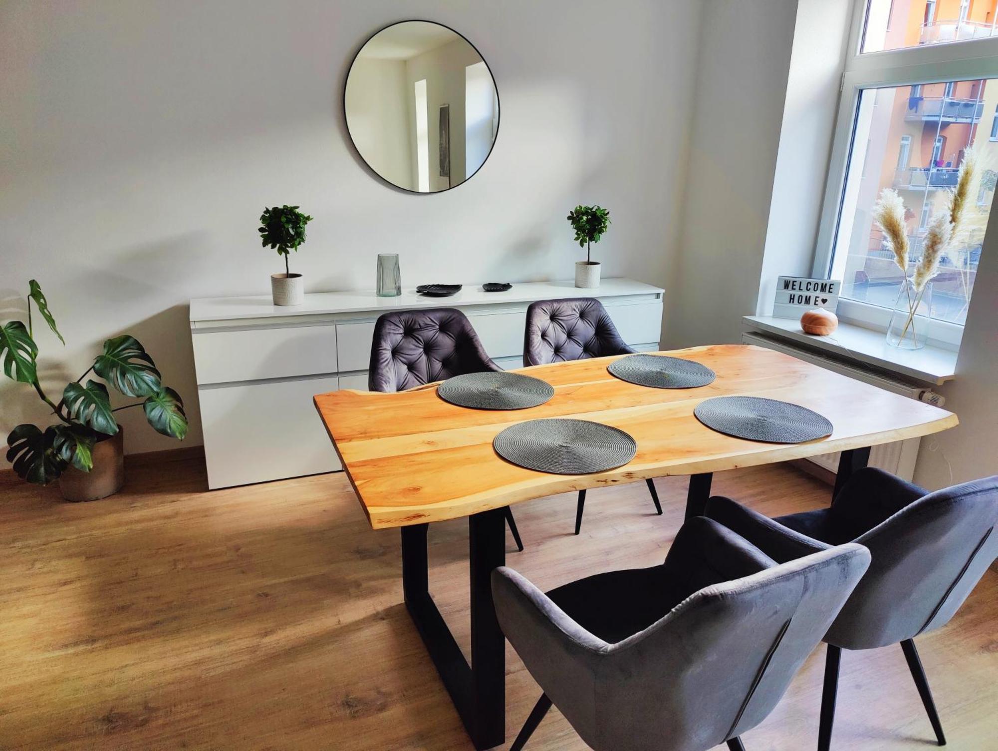 Neu Sanierte Wohnung Mit Balkon Und Stellplatz Érfurt Exterior foto